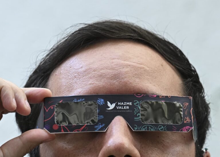 Solar eclipse: Airbnb, United Airlines and other brands set to divvy up