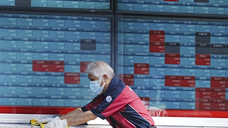 Asian benchmarks are mixed in cautious trading ahead of US holiday, jobs