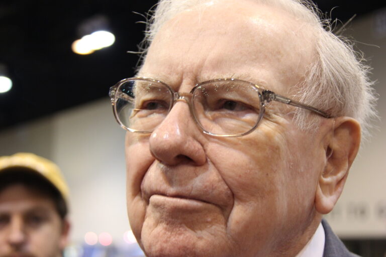 Warren Buffett Sold 11 Stocks in Q2. But 1 Is Still a No-Brainer Buy for