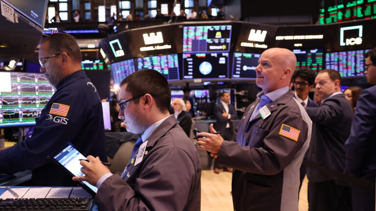 Can the Stock Market Keep Going Up? Market Watchers Think So.