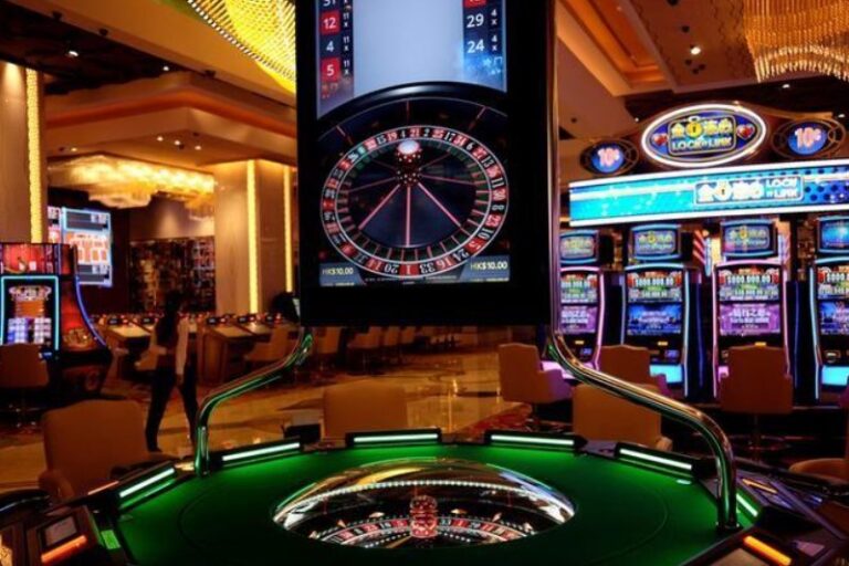 Penn Entertainment sees narrower Q3 loss for online business By