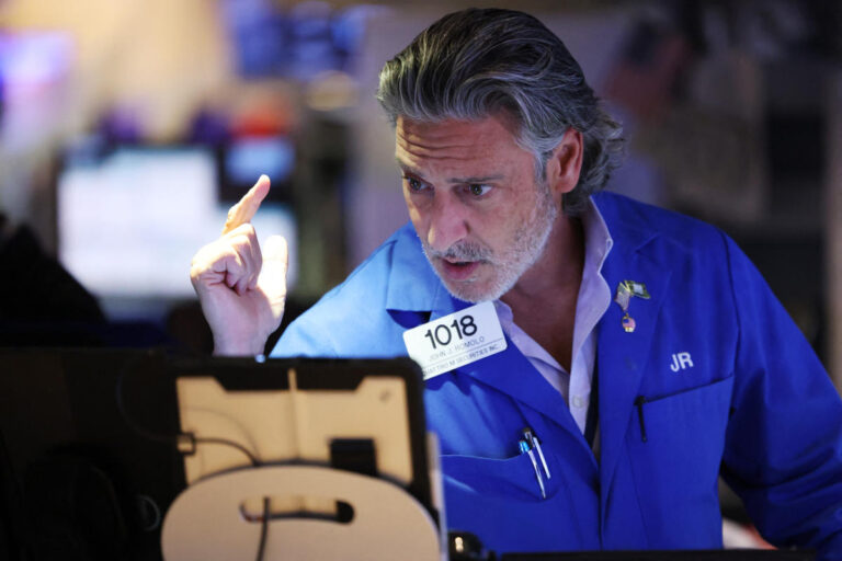 Nasdaq futures rise, Dow slips as earnings rush fills wait for Big Tech