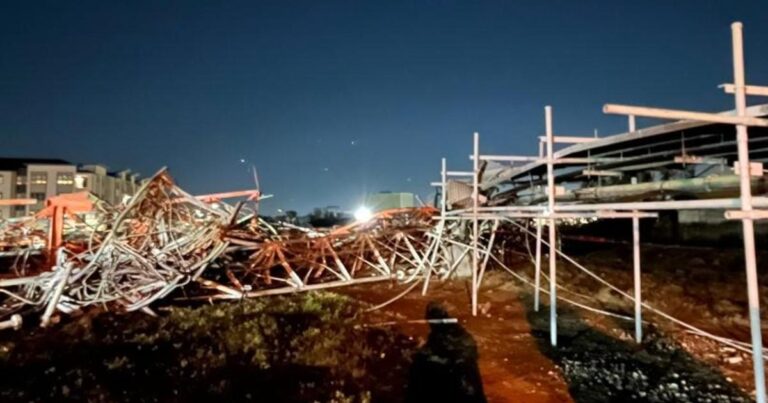 Helicopter crashes into radio tower in Houston, killing 4 on board,