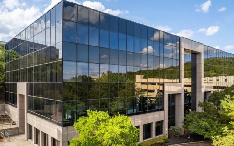 Two Austin Offices Change Hands at a Loss