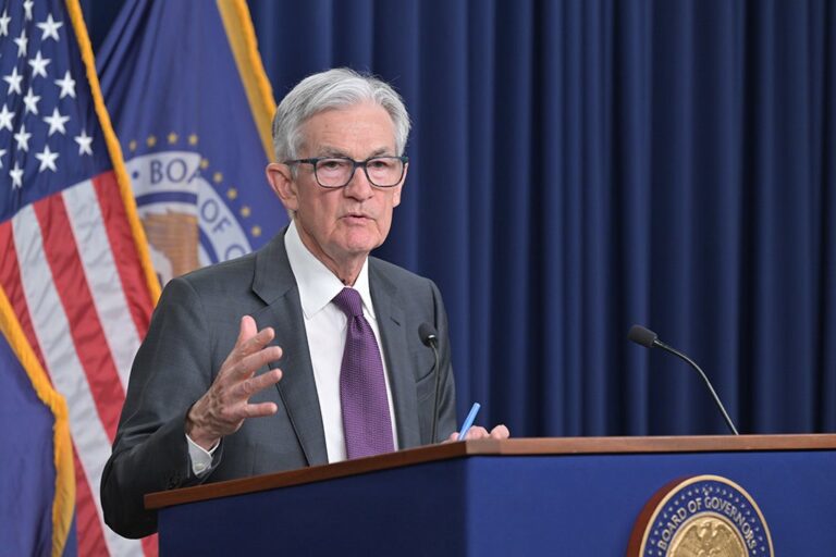 Fed Chair Powell Says Crypto And Banking Rules Will ‘Loosen’ As Sector