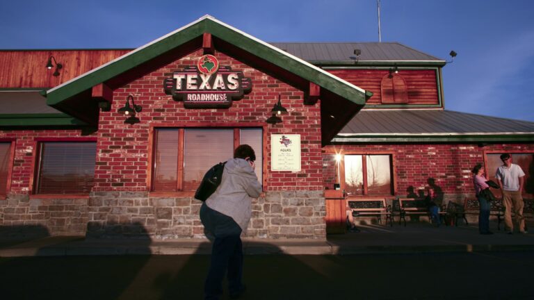 Texas Roadhouse’s momentum in April blunts inflation risk nipping at its