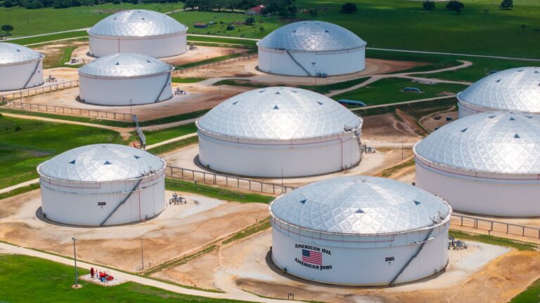 Oil prices fall as investors dismiss risk Iran could disrupt supplies