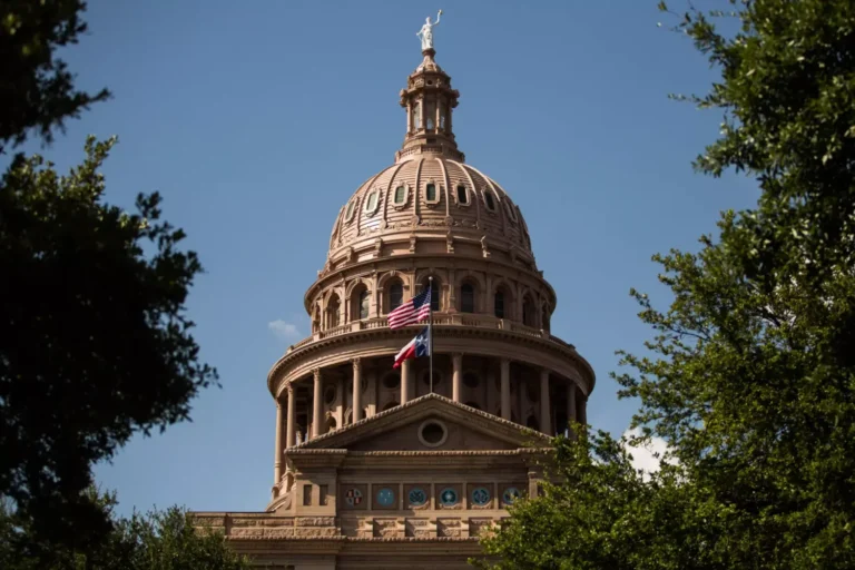 Texas lawmakers target water, energy and environmental hazards in new