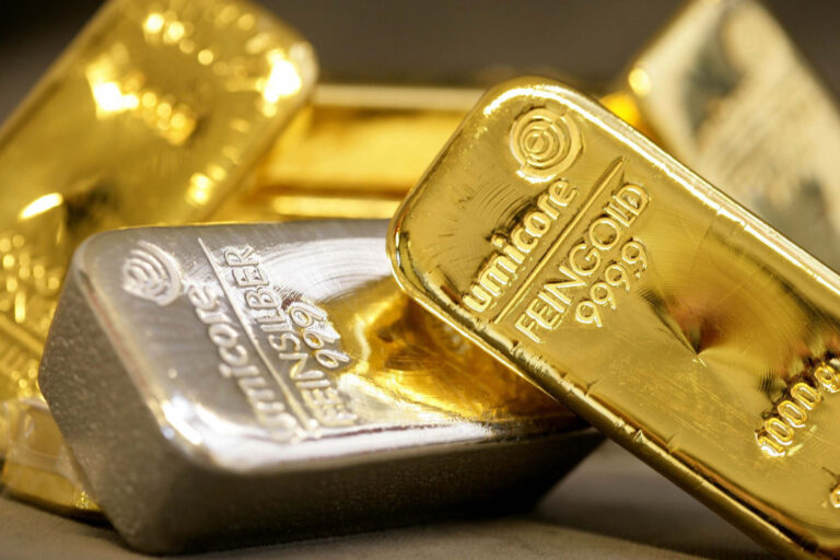 Gold and silver prices fall in commodity markets