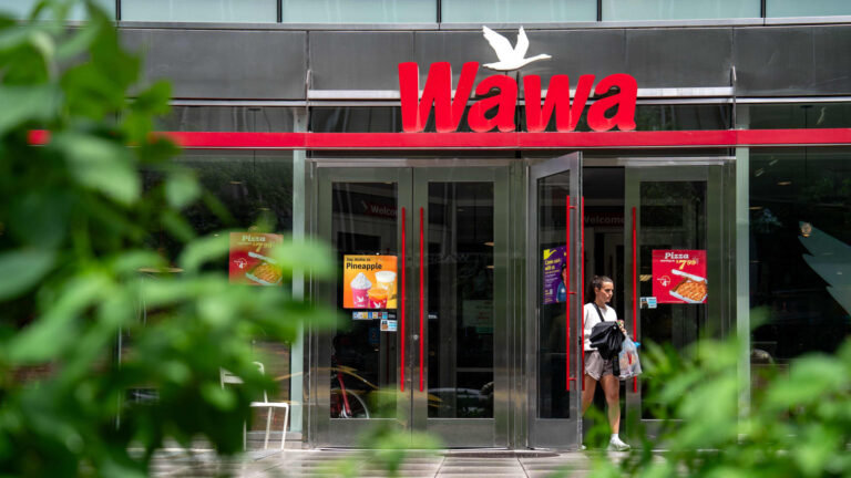 Convenience stores are eating fast-food chains’ breakfast