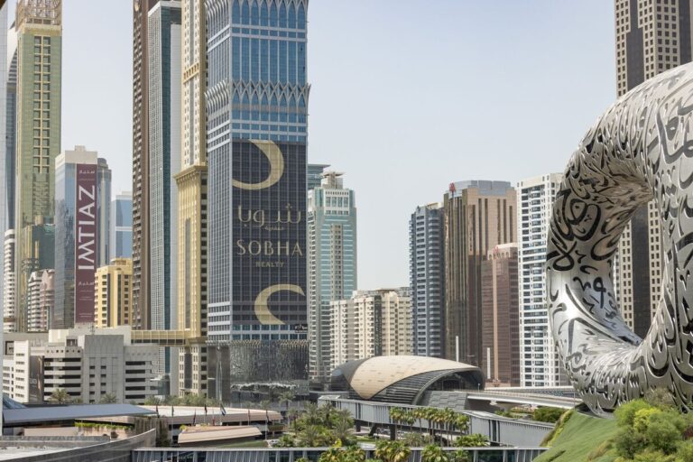 Dubai Housing Boom Sparks Fresh Warning, While Riyadh Cracks Down