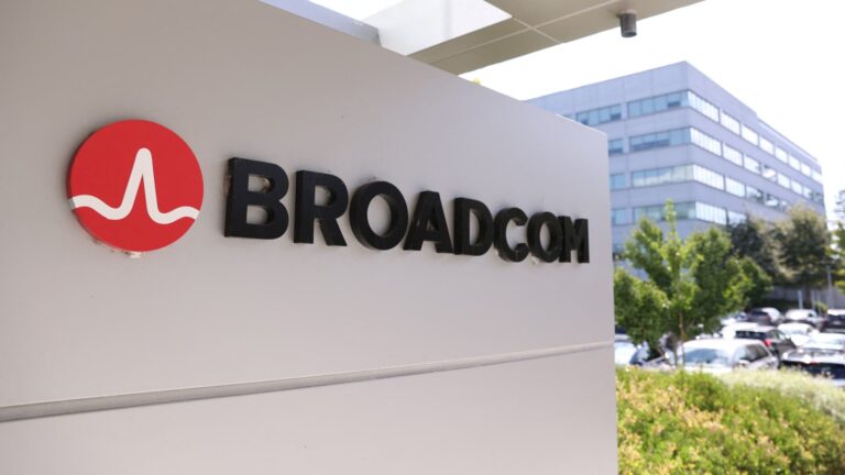 Broadcom (AVGO) Q4 earnings 2025