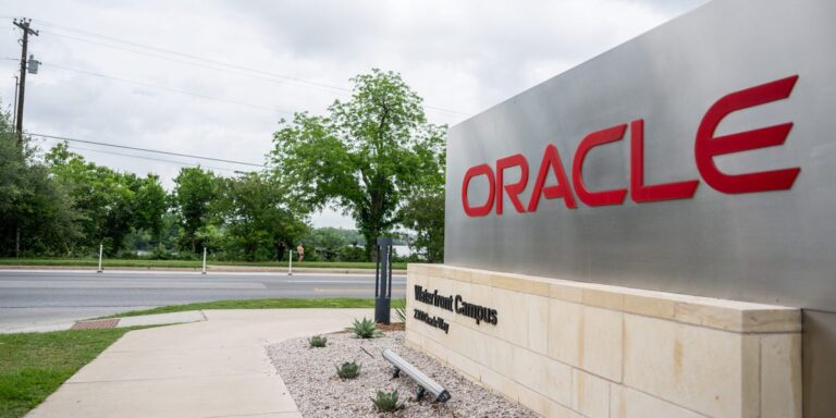 Oracle Stock Drops on Data Center Update, Drags Tech Shares Lower