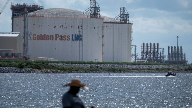 Nautral gas prices soar as Arctic cold forecast to grip U.S.