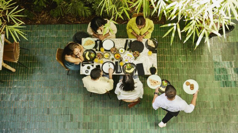 DoorDash takes on Resy, OpenTable as restaurant reservation wars heat up