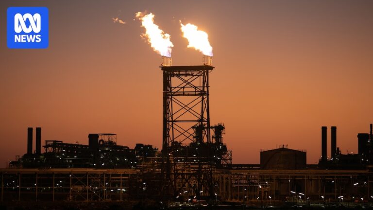 Former defence leaders outline already-present fossil fuel dependence,