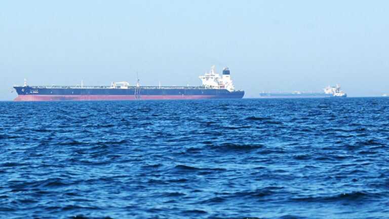Oil prices fall after U.S. says crude exports through Strait of Hormuz near