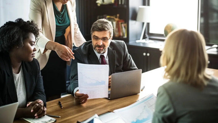 Sony Financial Group (TSE:8729), Why Is It Drawing Fresh Attention?