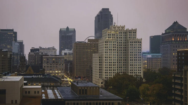 ‘Affordability refuges’ hit by rent increases as tenants in major cities